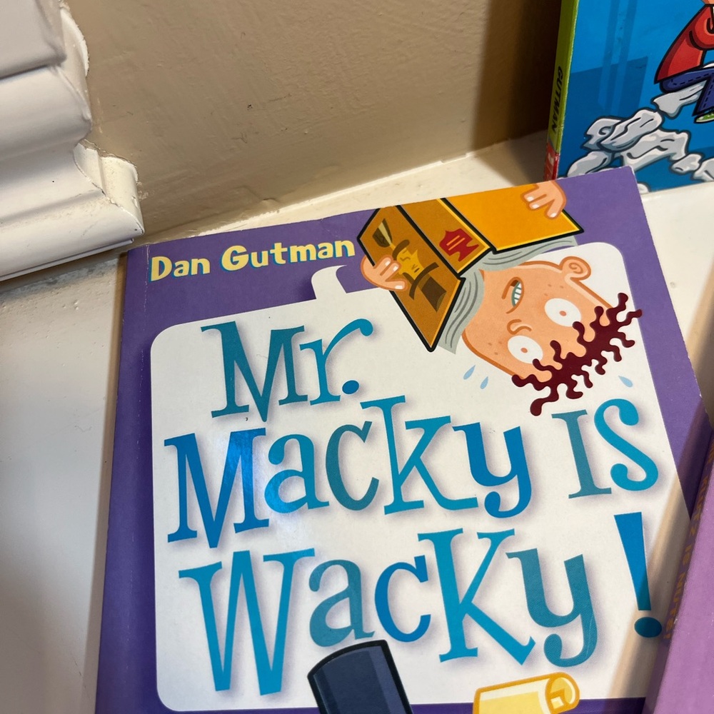 Kids Book Set - Colorful Collection - Picture 4 of 6